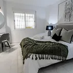 Los Naranjos Palm Residence